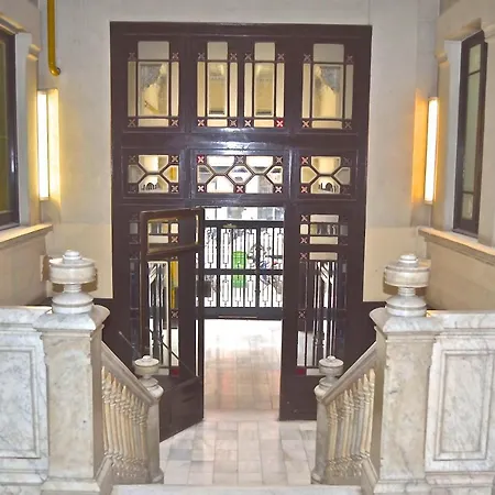 Bizflats Eixample Apartman *