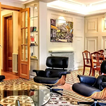 Bizflats Eixample Apartman *